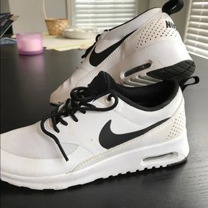 Nike Air Max Theas